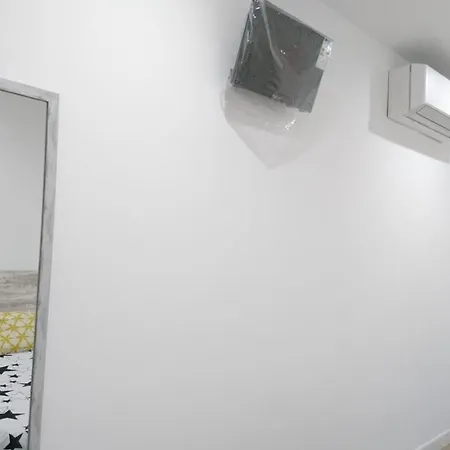 Center Apartment *